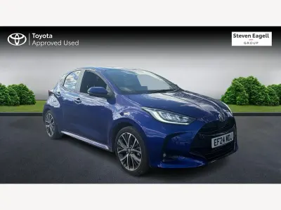 Second-hand Toyota Yaris Hybrid 2024 Albastru Hatchback