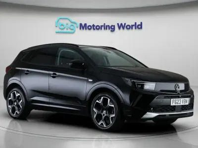 Gebraucht Vauxhall Grandland X Ultimate 131 PS (96 kW) 2023 Schwarz SUV