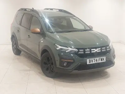 Used Dacia Jogger Extreme 109 HP (80 kW) 2024 Green MPV