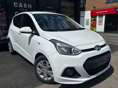 Used Hyundai i10 SE 2015 White Hatchback