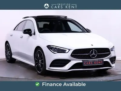 Begagnad Mercedes CLA180 AMG Line Premium Plus 2023 Vit Sedan