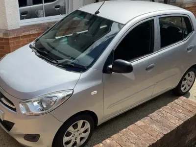Used Hyundai i10 Classic 85 HP (62 kW) 2013 Silver Hatchback