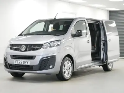Usado Vauxhall Vivaro Elite 145 CV (106 kW) 2022 Gris Monovolumen