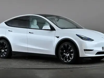 Usado Tesla Model Y Long Range AWD 286 kW (389 HP) 2025 SUV