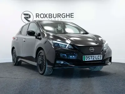 Begagnad Nissan Leaf N-Connecta 110 kW (150 HK) 2022 Svart Halvkombi