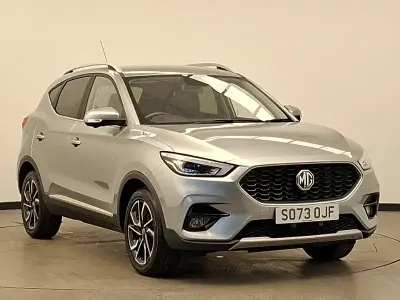 Usado MG ZS Exclusive 106 CV (77 kW) 2024 Plateado SUV