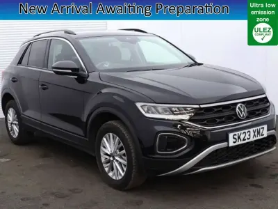 Used VW T-Roc Life 150 HP (110 kW) 2023 Black SUV