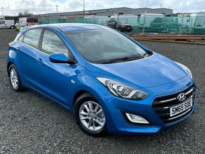Begagnad Hyundai i30 SE 2015 Blå Halvkombi