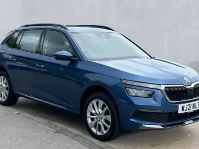 Usado Skoda Kamiq SE 150 CV (110 kW) 2021 Azul SUV