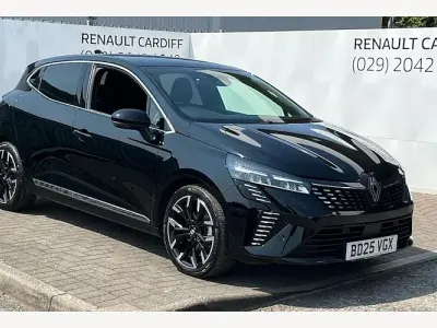 Used Renault Clio Techno 143 HP (105 kW) 2025 Metallic  diamond black  Hatchback