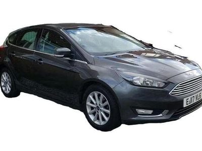 Used Ford Focus Titanium 125 HP (91 kW) 2017 Grey Hatchback