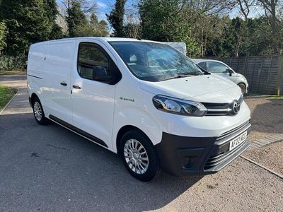 Used Toyota Proace 100 kW (136 HP) 2022 White MPV