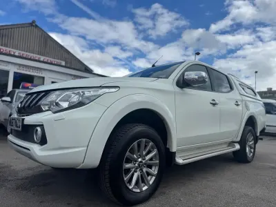 Used Mitsubishi L200 2017 White Pickup