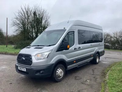 Usado Ford Transit Trend 125 HP (91 kW) 2018 Prateado