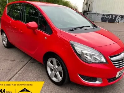 Second-hand Vauxhall Meriva 2015 Roșu Monovolum