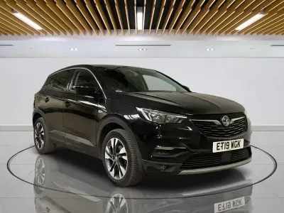 Second-hand Vauxhall Grandland X Sport 130 CP (95 kW) 2019 Negru SUV