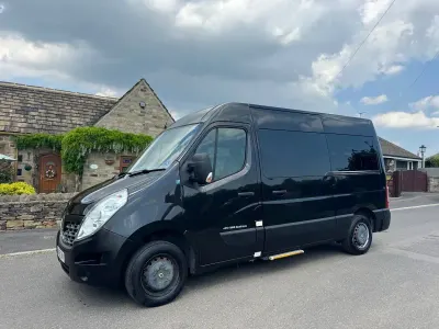 Used Renault Master 125 HP (91 kW) 2015 Black Van