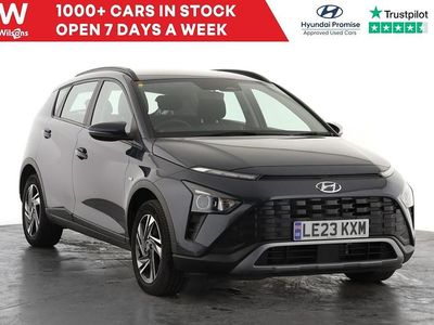 Begagnad Hyundai Bayon SE 2023 Grå SUV