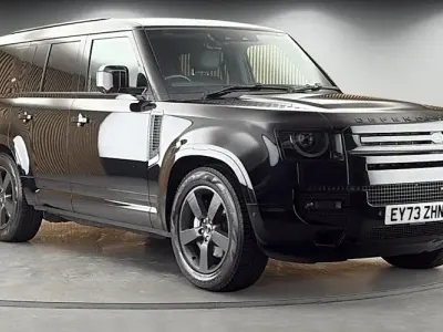 Used Land Rover Defender HSE Dynamic 300 HP (220 kW) 2023 Santorini black SUV