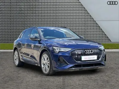 Usado Audi e-tron Black Edition 300 kW (408 HP) 2023 Azul SUV