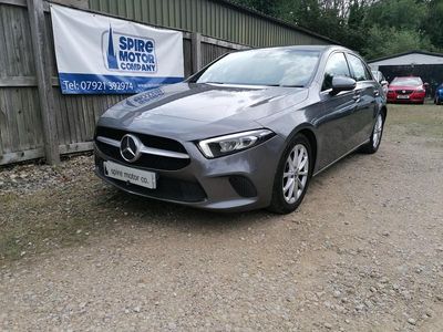 Begagnad Mercedes A180 116 HK (85 kW) 2018 Grå Halvkombi