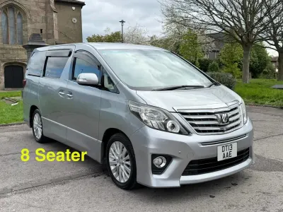 Begagnad Toyota Alphard 2026 Silver Minibuss