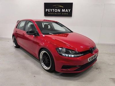 Used VW Golf VII SE 130 HP (95 kW) 2018 Red Hatchback