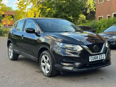 Used Nissan Qashqai Acenta Premium 115 HP (84 kW) 2019 Black SUV