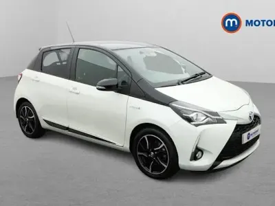 Used Toyota Yaris 111 HP (81 kW) 2018 White Hatchback