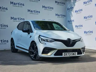 Used Renault Clio Engineered 145 HP (106 kW) 2023 White  Hatchback