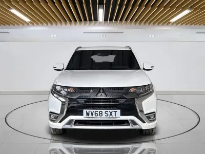 Used Mitsubishi Outlander P-HEV 209 HP (153 kW) 2018 White Estate