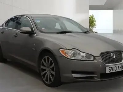 Używany Jaguar XF Premium Luxury 2010 Szary Sedan/Limuzyna