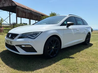 Used Seat Leon Black Edition 2019 White Estate