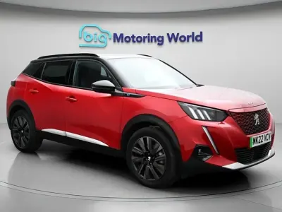 Begagnad Peugeot e-2008 Premium 100 kW (136 HK) 2022 SUV