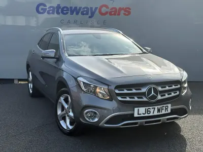 Usado Mercedes GLA200 Executive 2017 Cinzento SUV