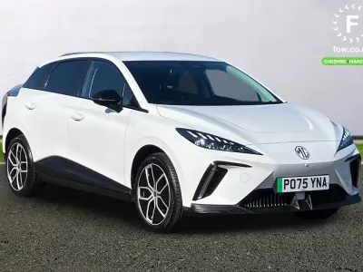 Used MG MG4 EV Trophy 150 kW (204 HP) 2025 White Hatchback