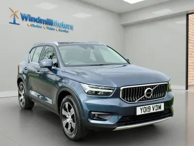 Usado Volvo XC40 Inscription 150 HP (110 kW) 2019 Azul SUV