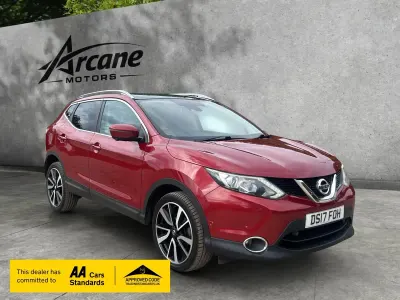 Used Nissan Qashqai Tekna 110 HP (80 kW) 2017 Red SUV