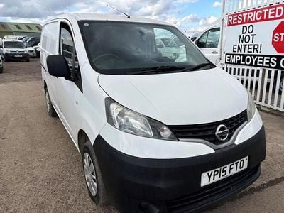 Used Nissan NV200 Acenta 90 HP (66 kW) 2015 White MPV