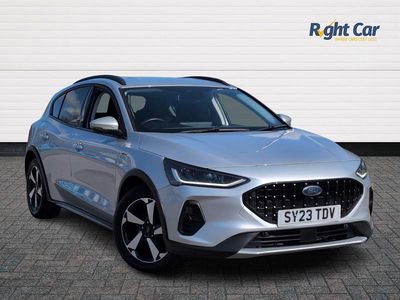 Używany Ford Focus Active 2023 Srebrny Hatchback