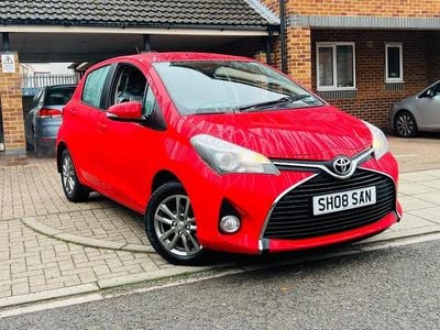 Red Used 2015 Toyota Yaris Multidrive S Hatchback | £7,990 (Fair price)