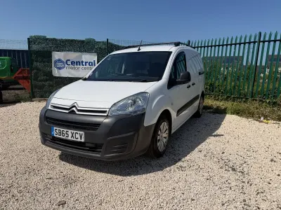 Used Citroën Berlingo 75 HP (55 kW) 2015 White MPV