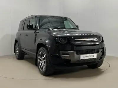 Używany Land Rover Defender SE Dynamic 345 KM (253 kW) 2025 Szary SUV