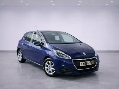 Used Peugeot 208 Active 100 HP (73 kW) 2017 Blue Hatchback