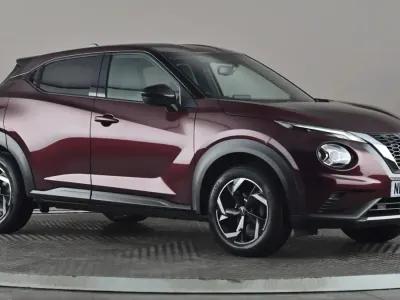 Used Nissan Juke N-Connecta 114 HP (83 kW) 2023 Red SUV