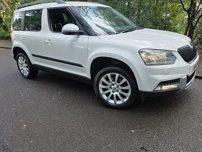 Used Skoda Yeti SE 140 HP (102 kW) 2015 White SUV