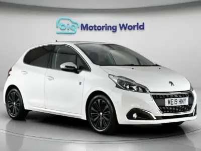 Used Peugeot 208 S 82 HP (60 kW) 2019 White Hatchback