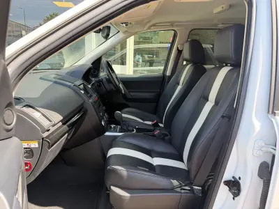 Used Land Rover Freelander 2 2011 White SUV