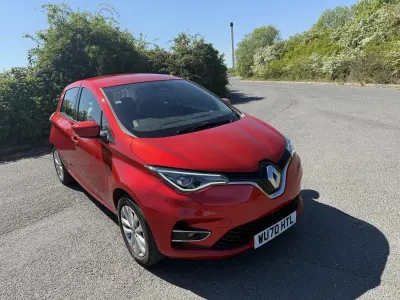 Usado Renault Zoe Iconic 80 kW (109 HP) 2020 Vermelho Citadino