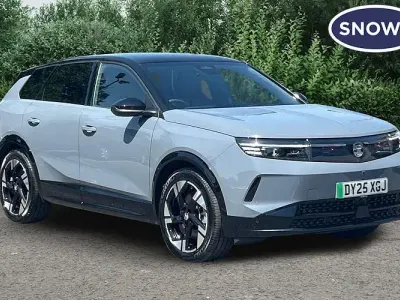 Used Vauxhall Grandland Ultimate 156 kW (213 HP) 2025 Grey SUV